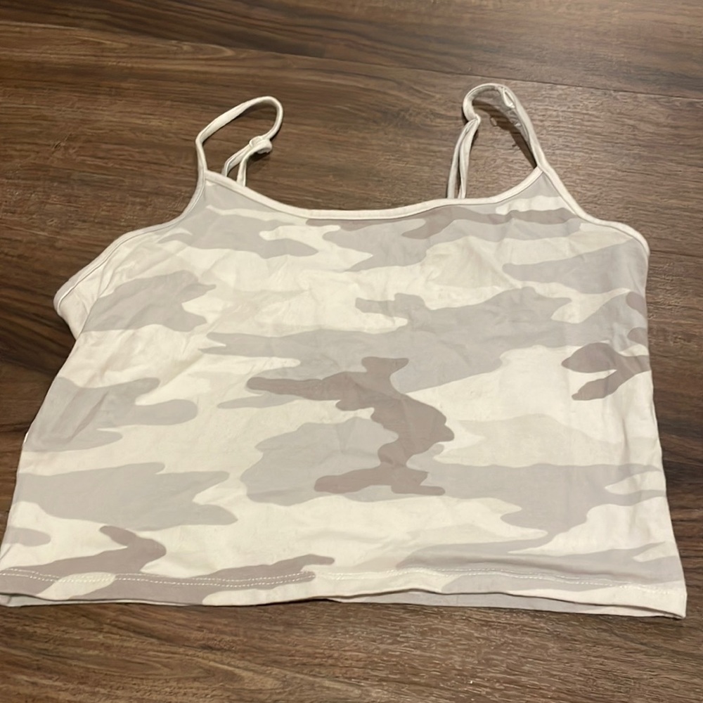 Gray camo tank top cropped